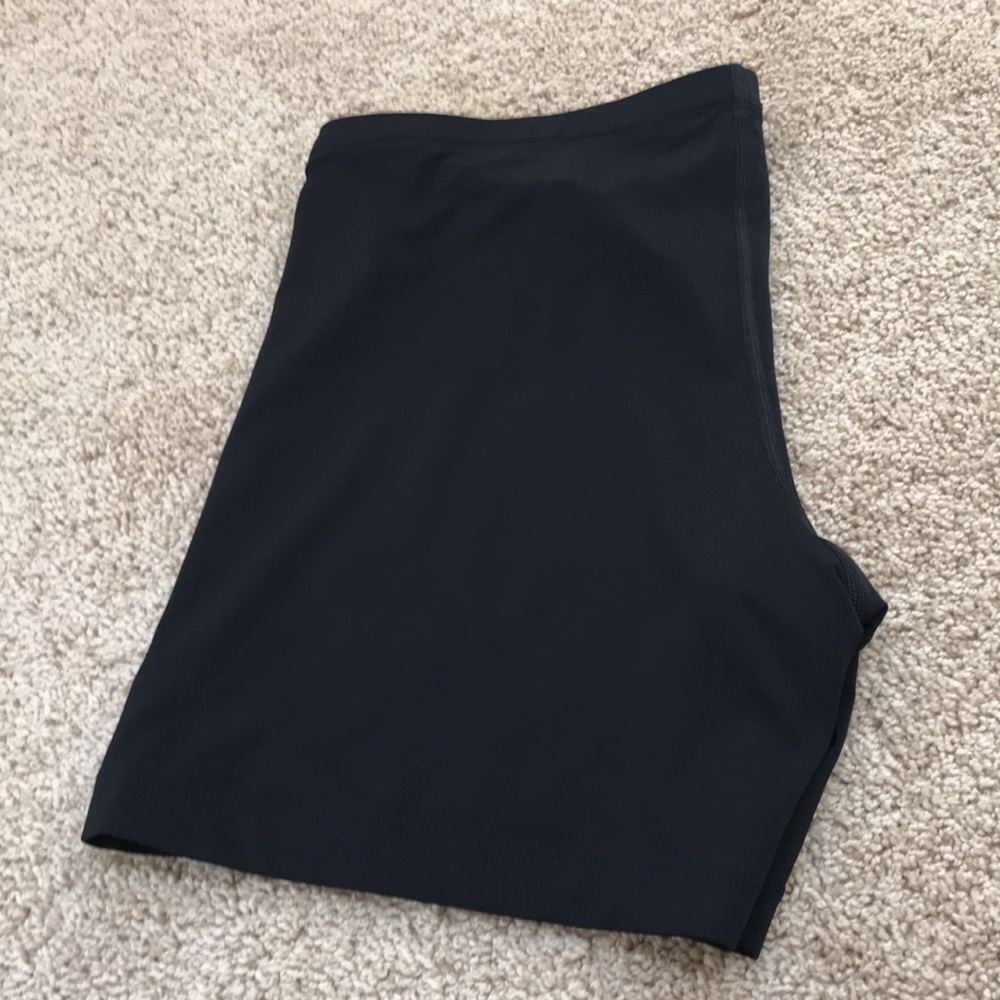 Nike golf large black athletic shorts. - Picture 7 of 7